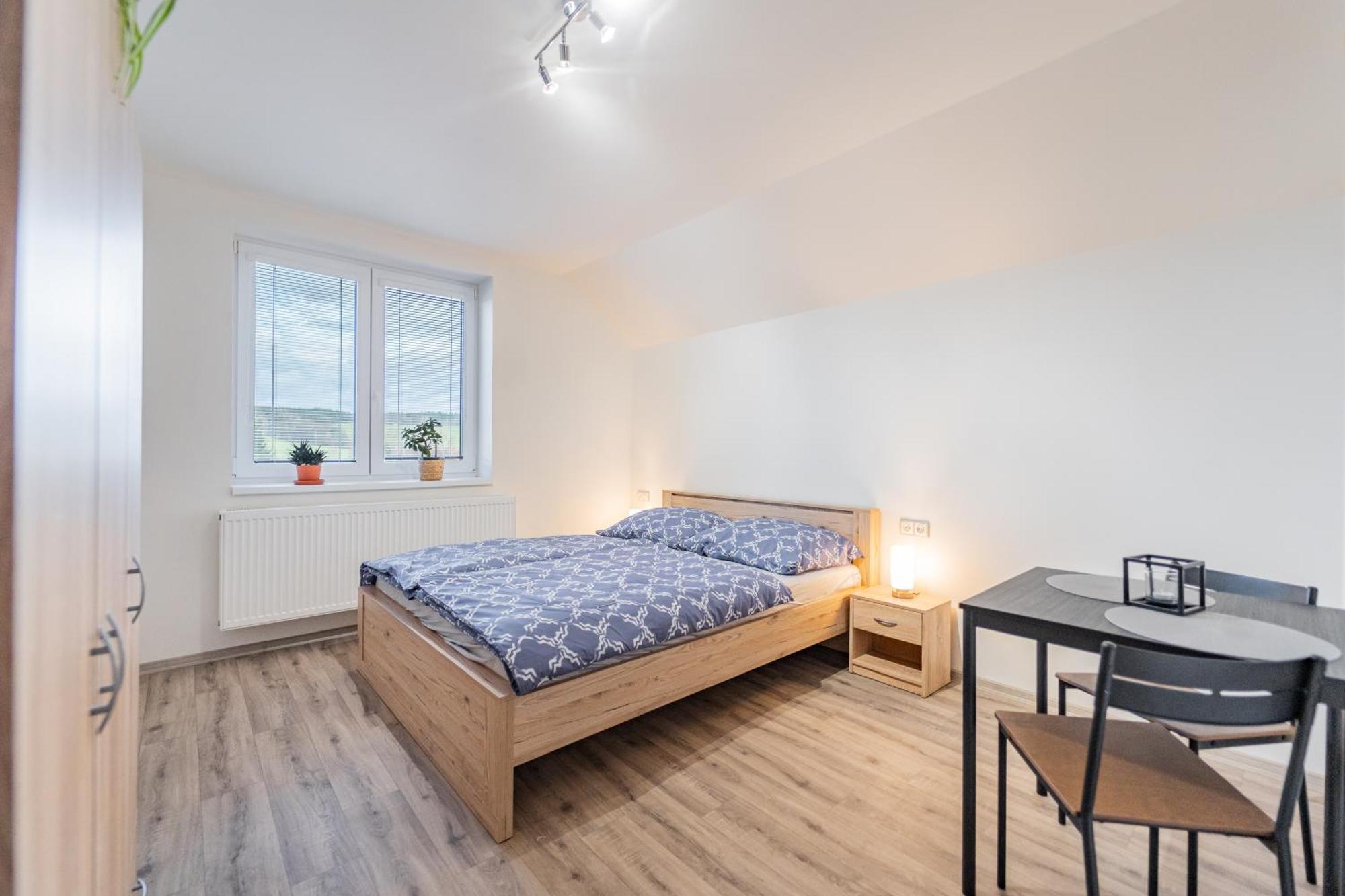Apartmany Tera Miletin Екстер'єр фото