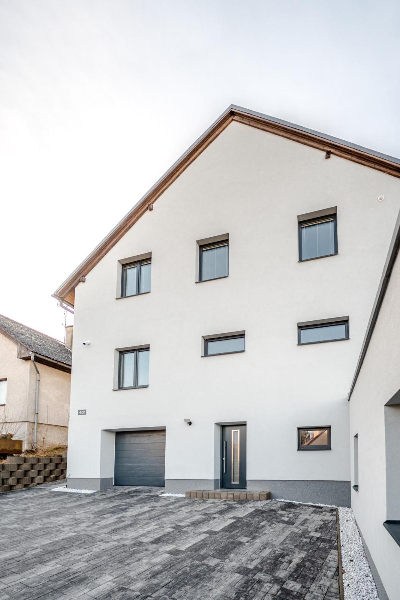 Apartmany Tera Miletin Екстер'єр фото